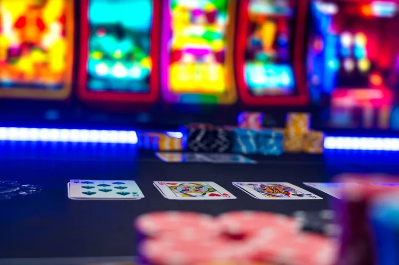 Casino am Potsdamer Platz mit Spielkarten und Chips