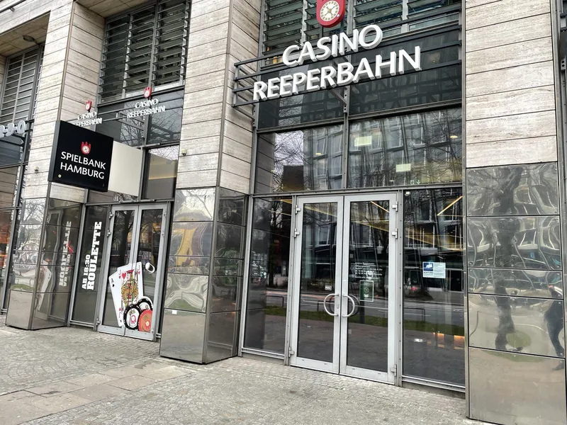 Eingang des Casino Reeperbahn in Hamburg