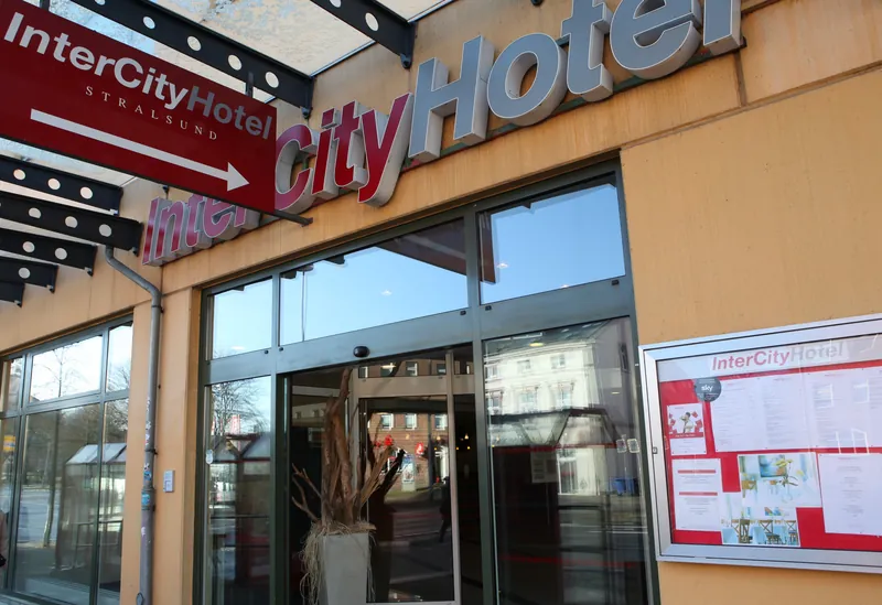 Eingang der Spielbank Stralsund im InterCityHotel