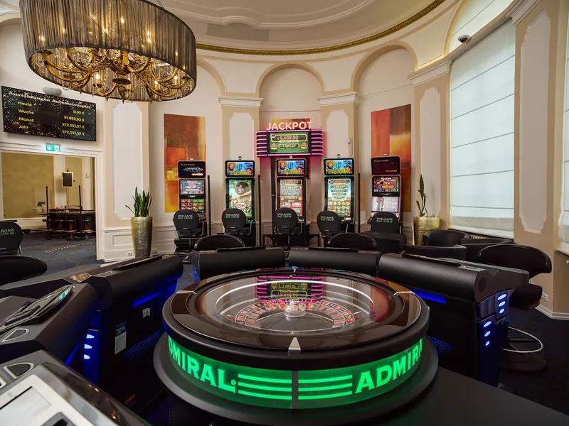 Blick in den Automatensaal der Spielbank Bad Ems