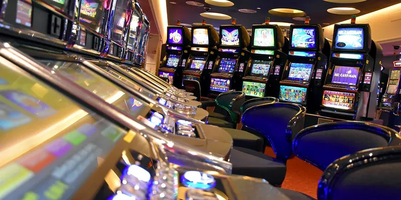 MERKUR SPIELBANK Bad Bentheim mit Spielautomaten im Innenbereich