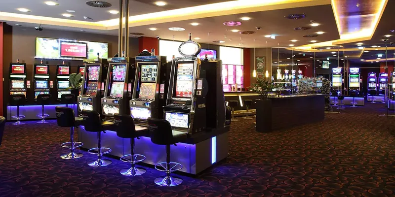 MERKUR SPIELBANK Göttingen Automatensaal von innen