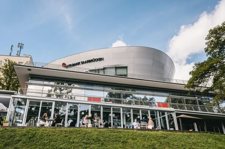 Außenansicht der Spielbank Saarbrücken
