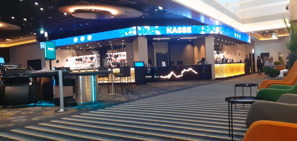 Bar- und Kassenbereich der MERKUR SPIELBANK Monheim