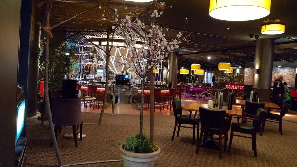 Loungebereich der MERKUR SPIELBANK Bad Oeynhausen