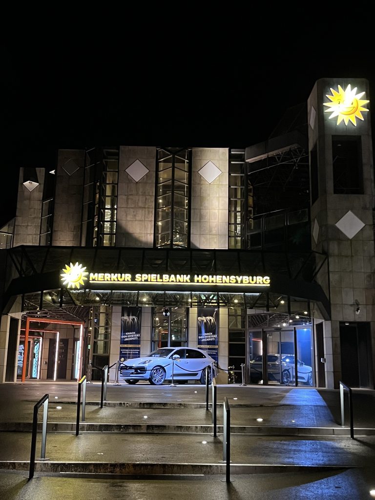 MERKUR SPIELBANK Hohensyburg bei Nacht