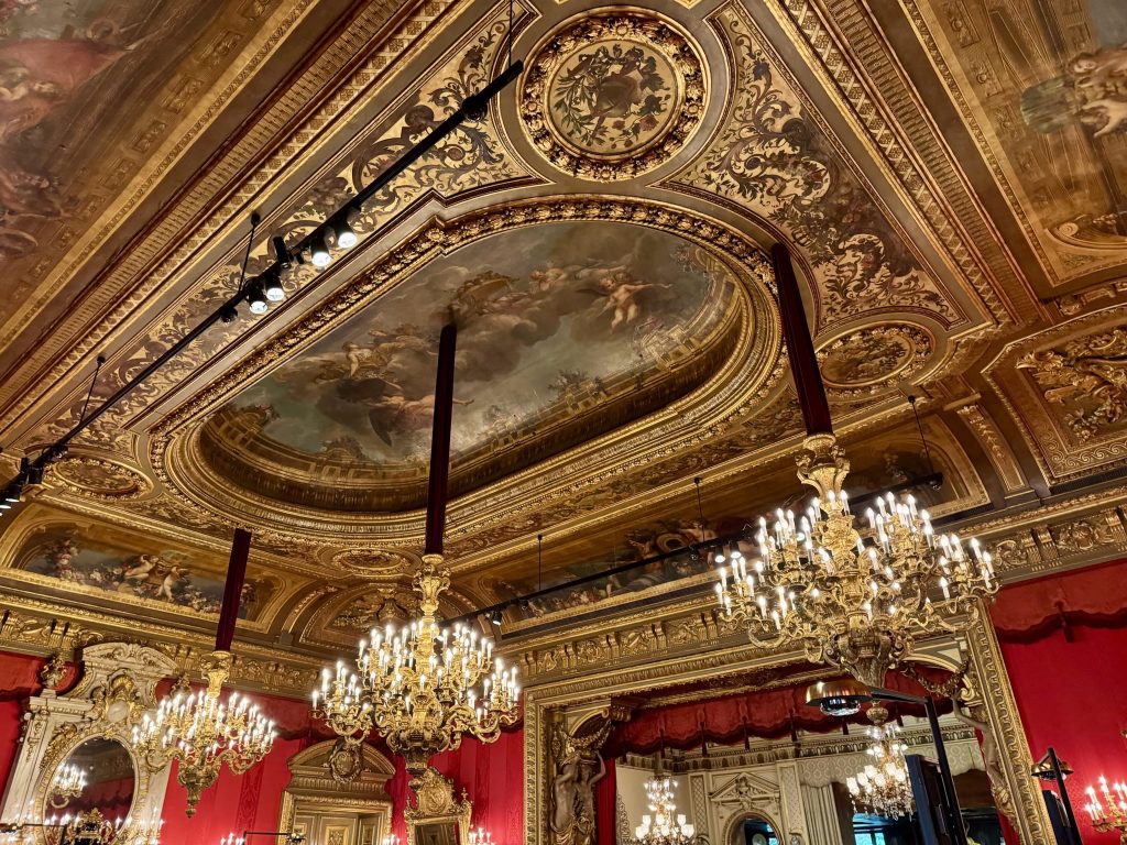 Prunksaal im Casino Baden-Baden mit Kronleuchtern
