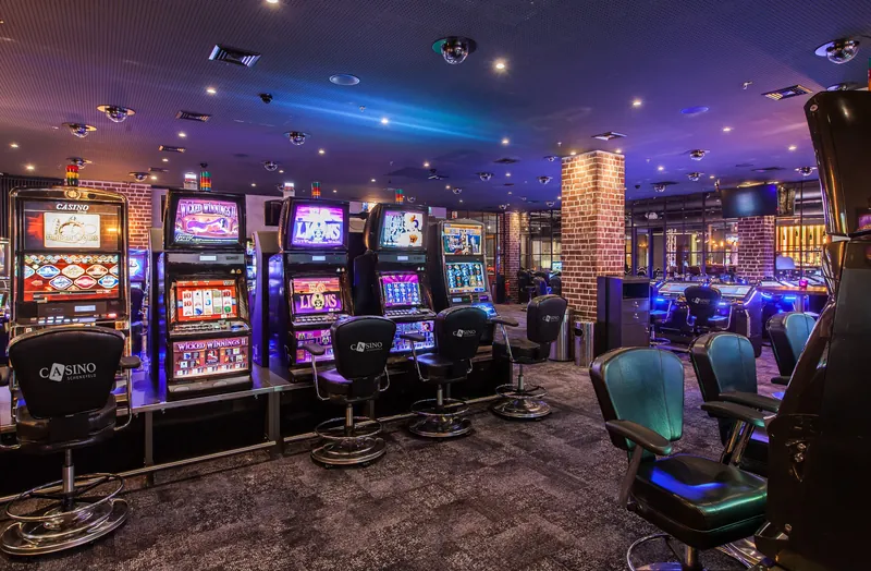 Automatenbereich im Casino Schenefeld