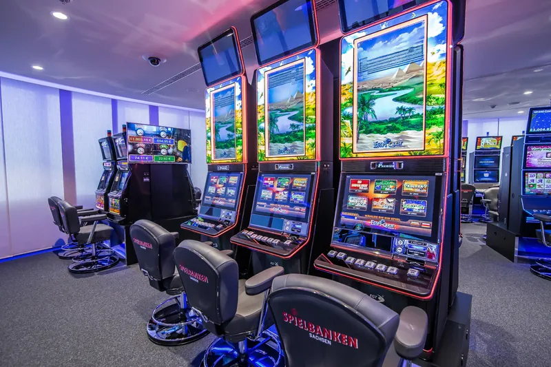 Spielautomaten in der Spielbank Dresden