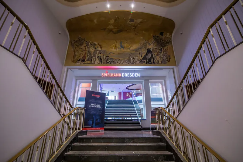 Treppenaufgang zur Spielbank Dresden